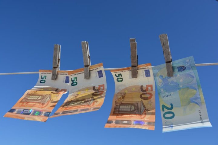 manifestacija denarja