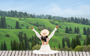 Manifestacija v vsakdanjem življenju, izražena skozi mir, hvaležnost in zavestno prisotnost v naravi